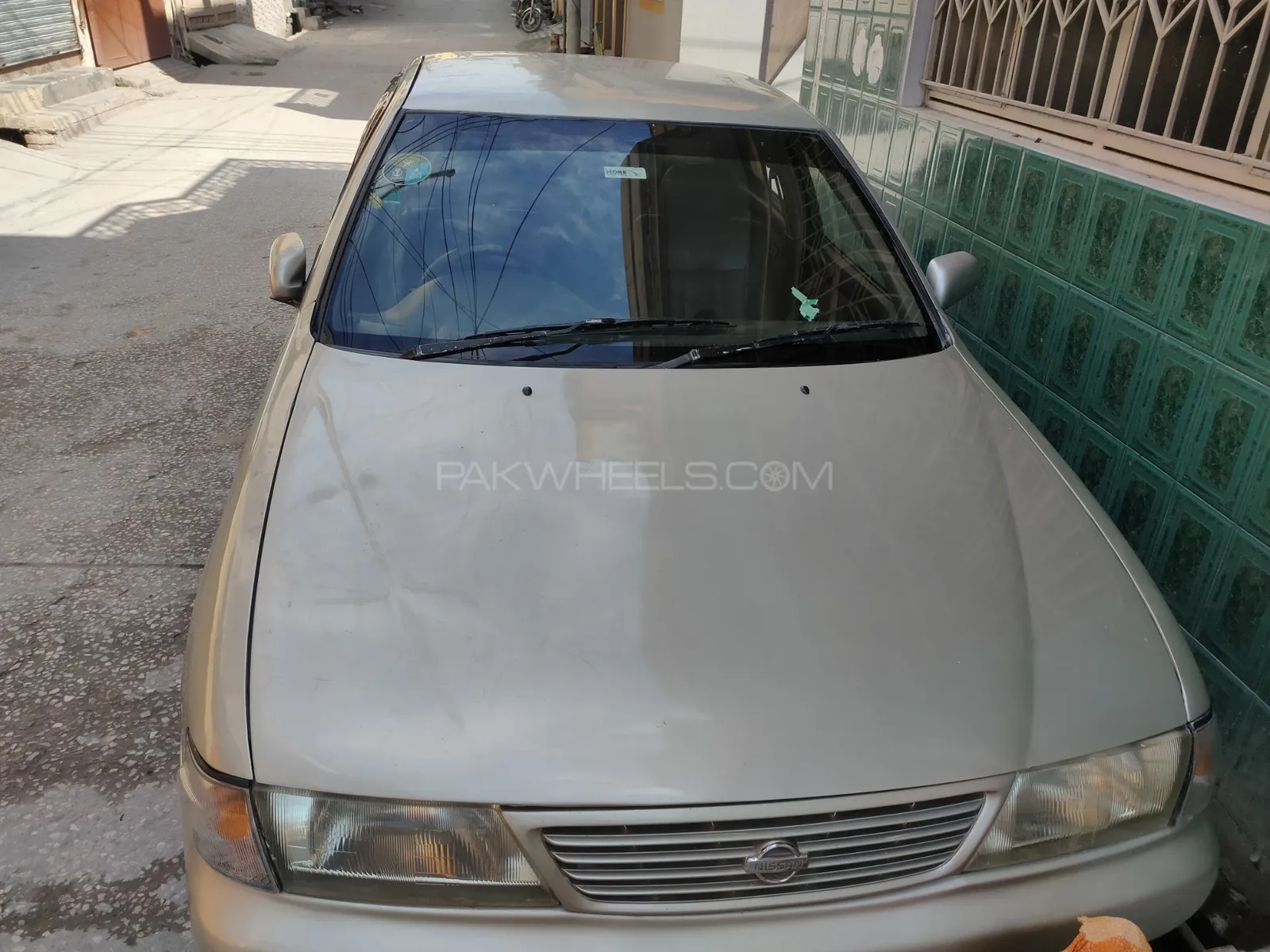 Nissan Sunny