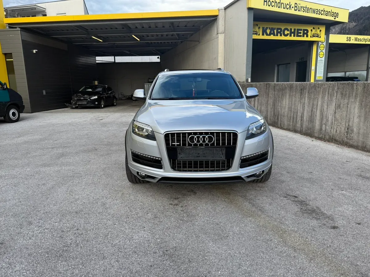 Audi Q7 2014 photo 2