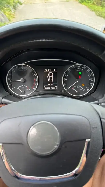 Skoda Octavia Combi 2012 photo 3