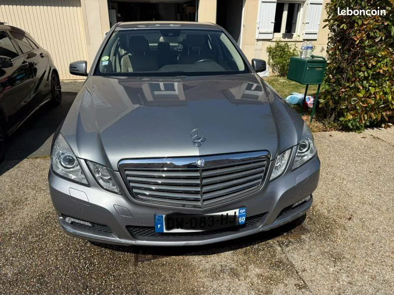Mercedes-Benz E-Class 2009 photo 2
