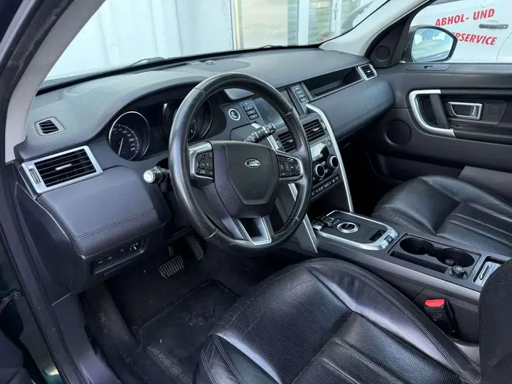 Land Rover Discovery Sport 2016 photo 3