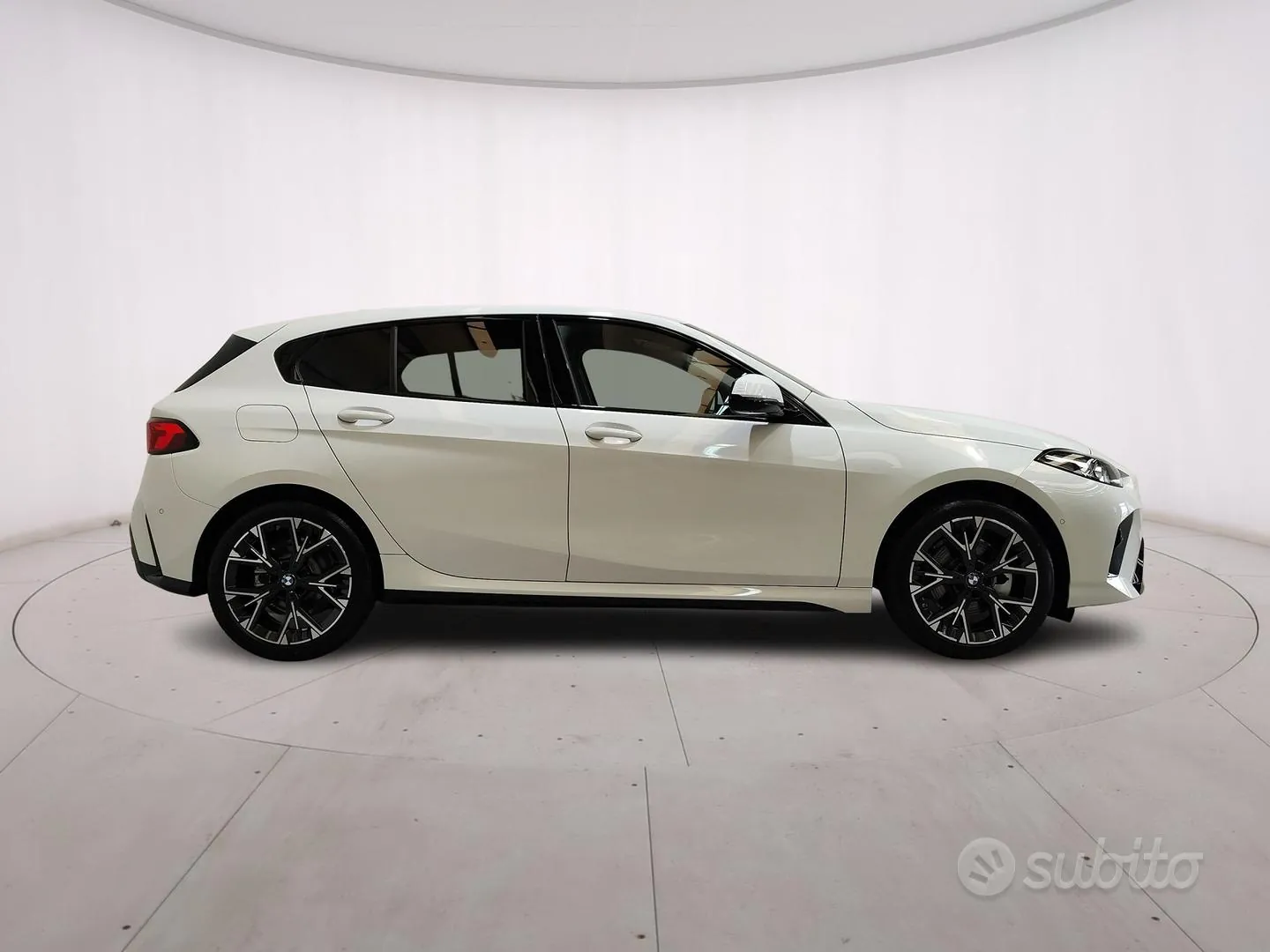 BMW 1 Series 2026 photo 4