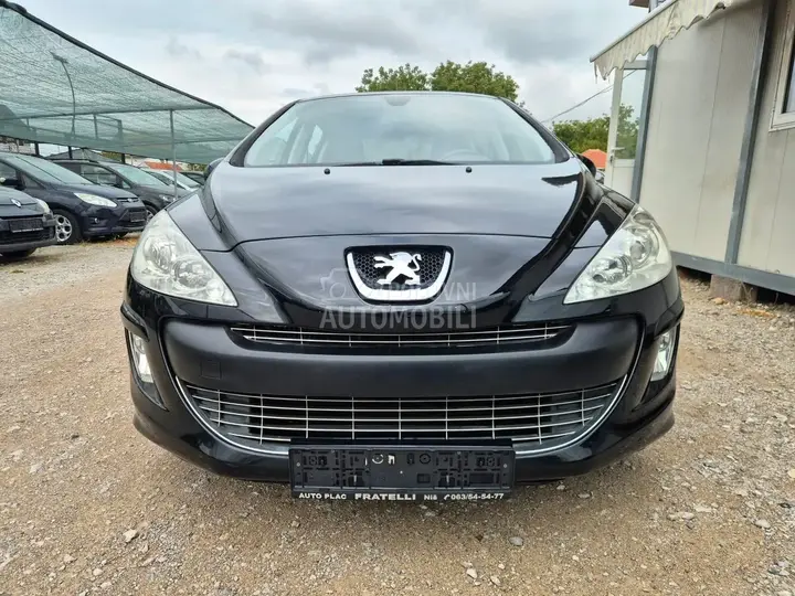 Peugeot 308 2010 photo 4