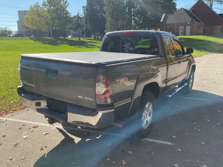 Toyota Tacoma 2010 photo 5
