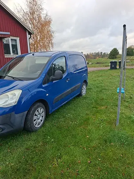 Citroen Berlingo 2011 photo 2