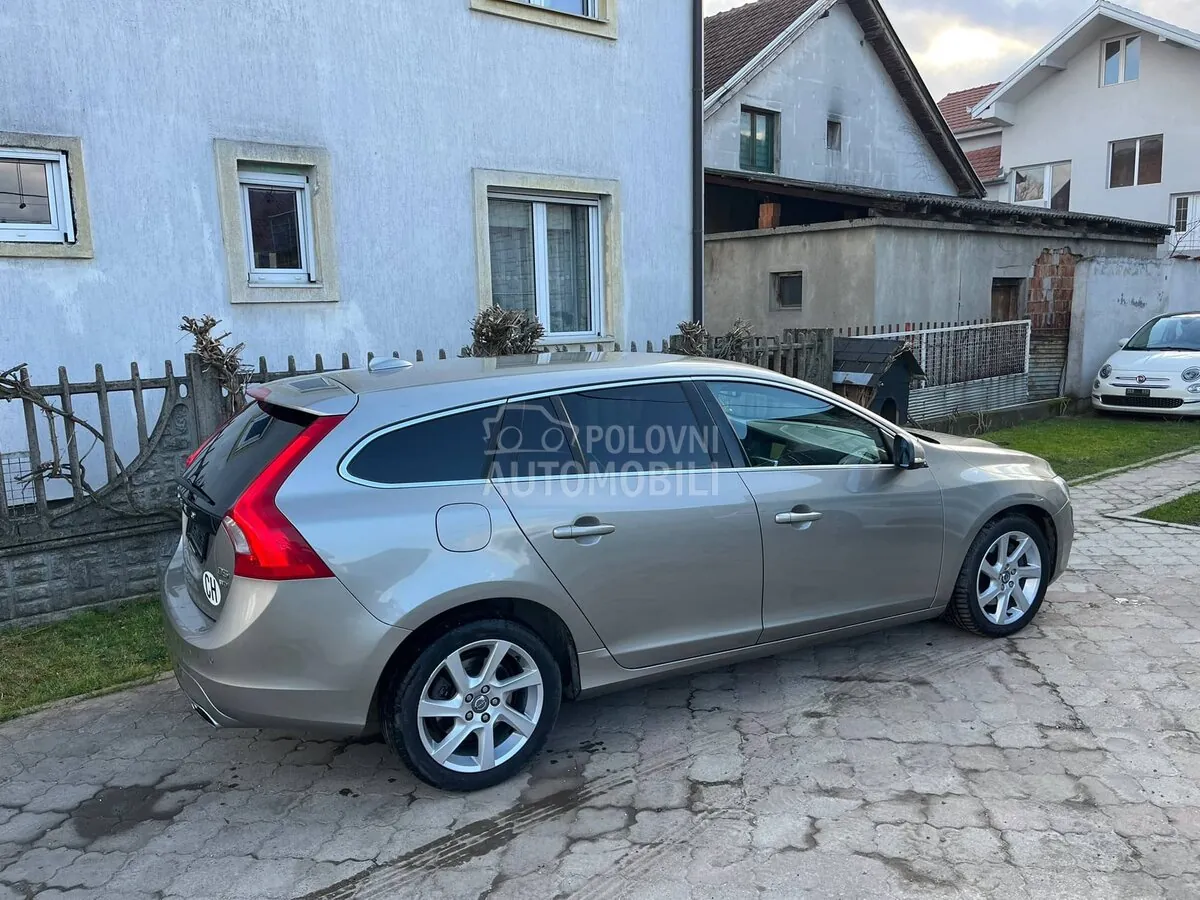 Volvo V60 2014 photo 3