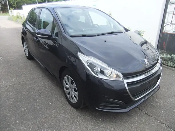 Peugeot 208 2017 photo 3