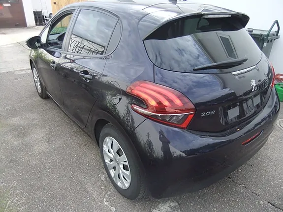 Peugeot 208 2017 photo 5