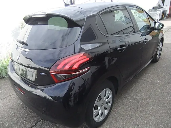 Peugeot 208 2017 photo 4