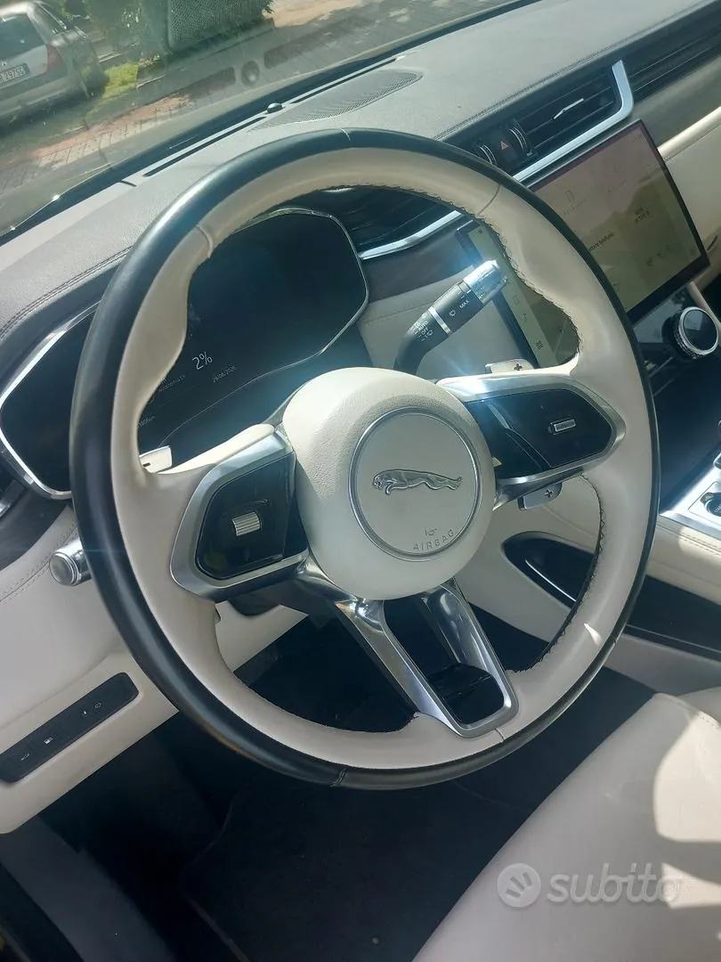 Jaguar F-Pace 2022 photo 4