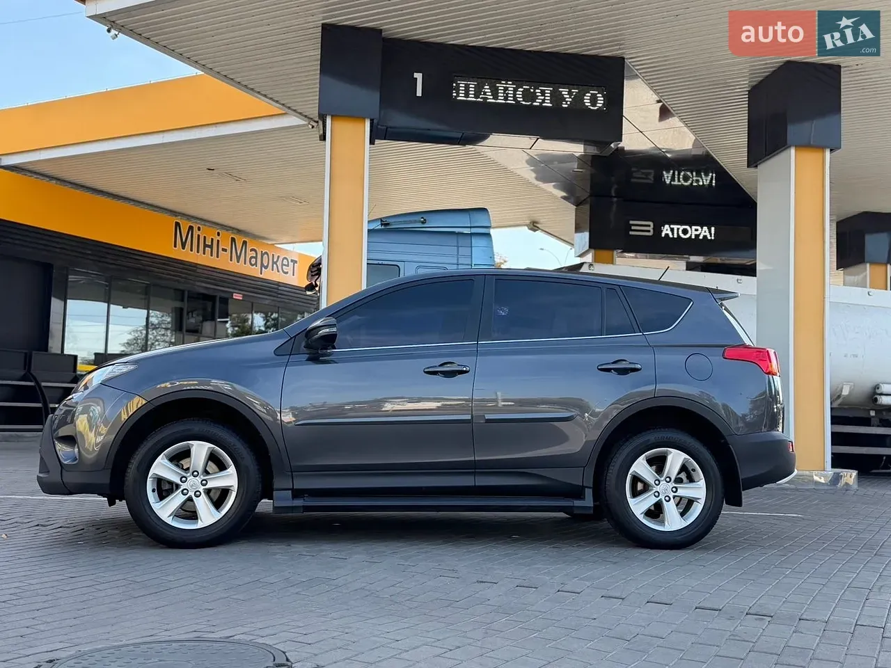 Toyota Rav4 2013 photo 3
