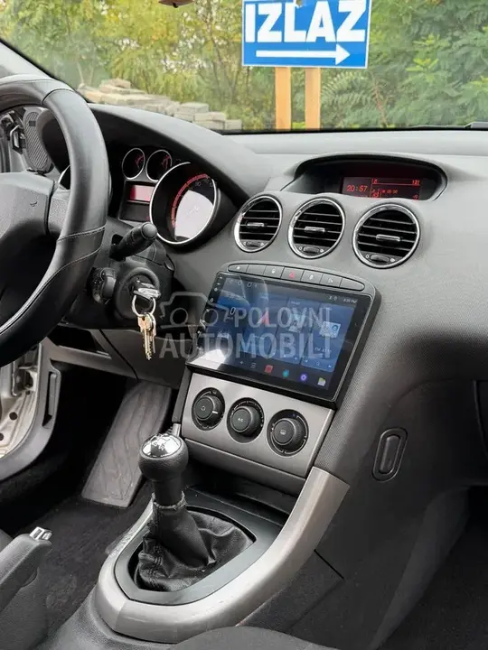 Peugeot 308 2012 photo 4