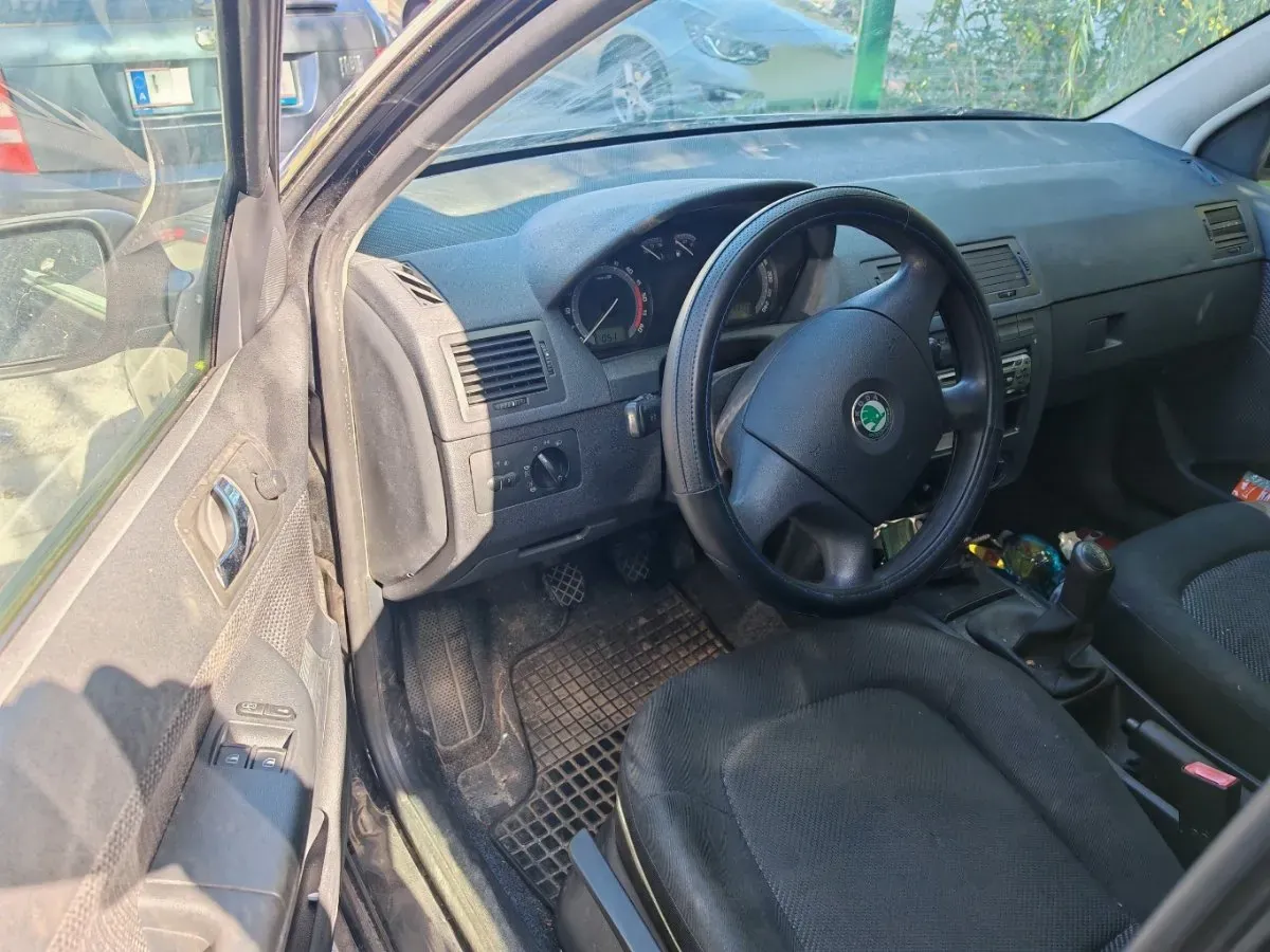 Skoda Fabia 2005 photo 3