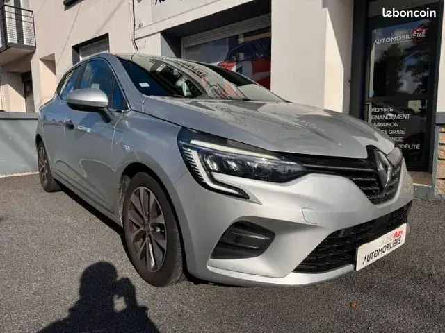 Renault Clio 2021 photo 2