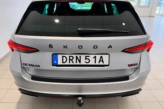 Skoda Octavia 2024 photo 2