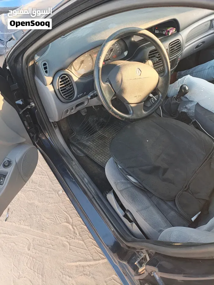 Renault Megane 2000 photo 4
