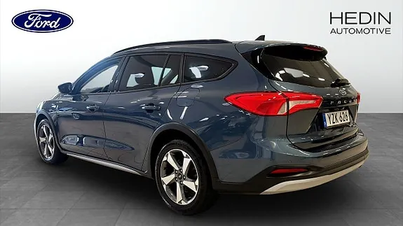 Ford Focus 2022 photo 2