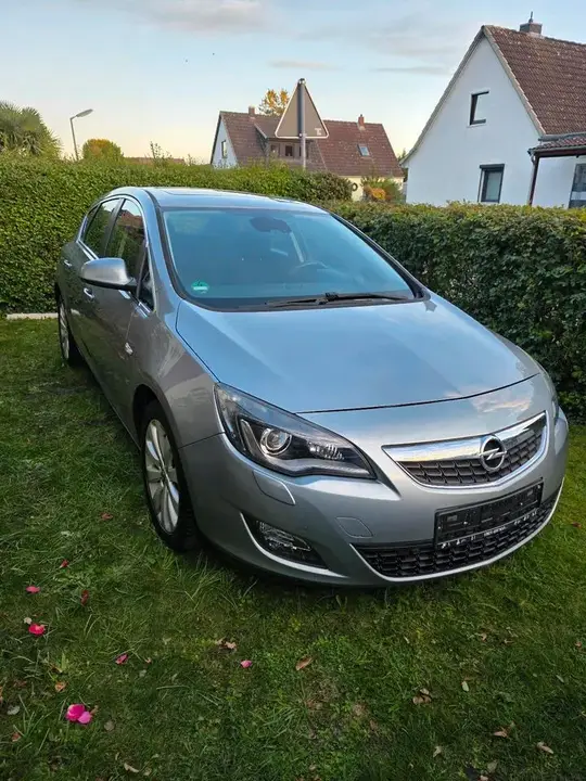 Opel Astra J