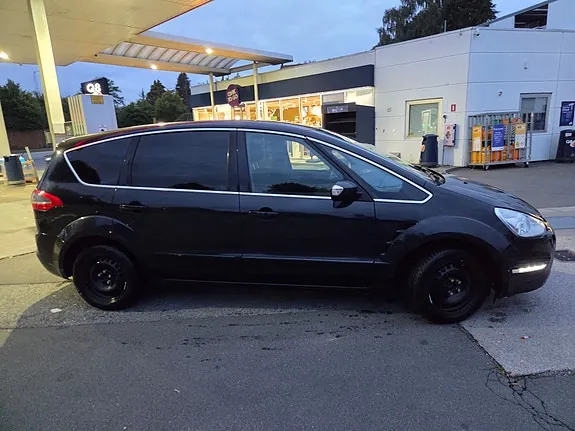 Ford S-Max 2012 photo 3