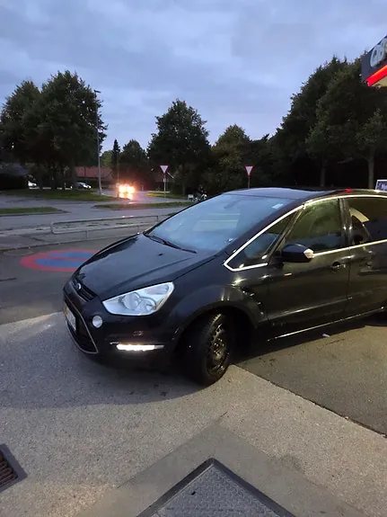 Ford S-Max 2012 photo 5
