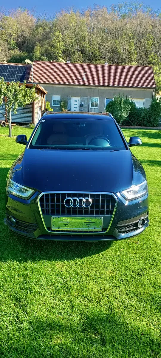Audi Q3 2012 photo 2
