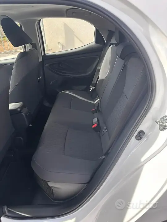 Toyota Yaris 2022 photo 3