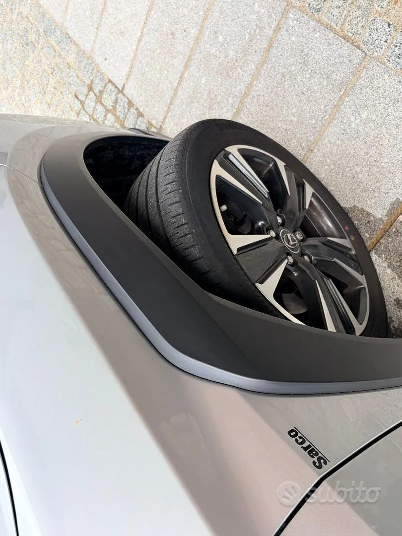 Lexus Ux 2019 photo 2