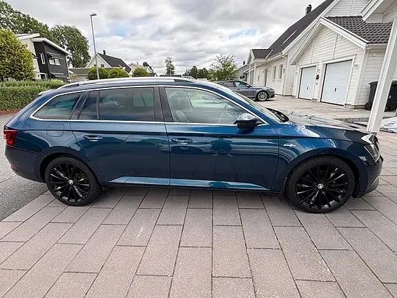 Skoda Superb 2018 photo 2