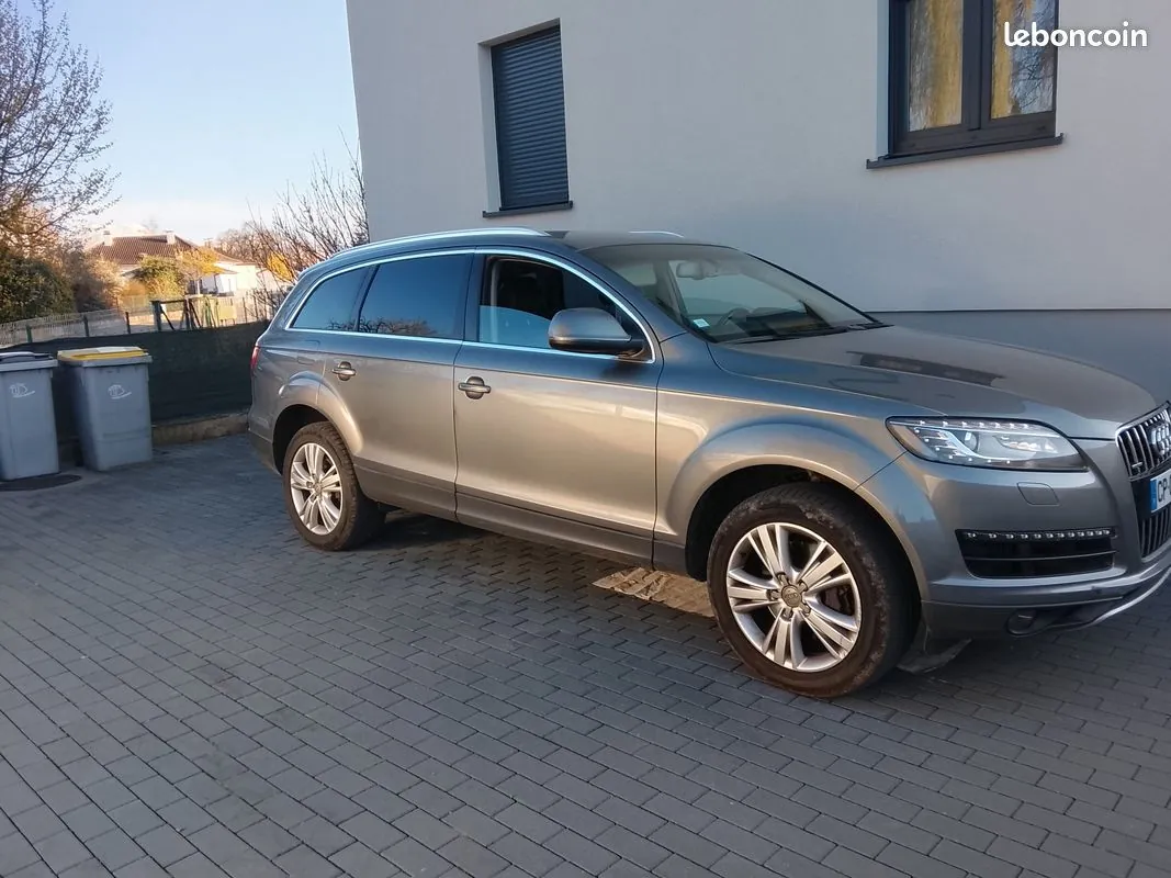 Audi Q7 2010 photo 3