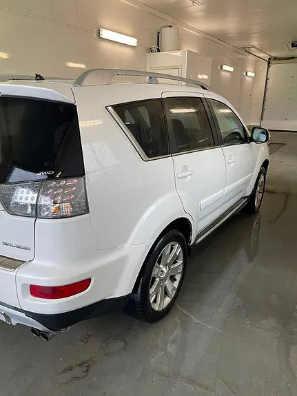 Mitsubishi Outlander 2010 photo 5