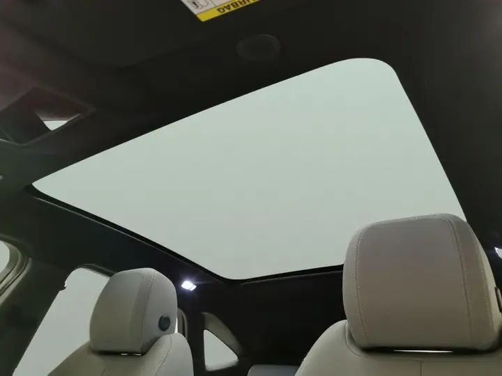 Jaguar E-Pace 2023 photo 5