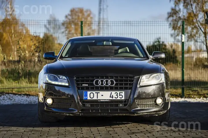 Audi A5 2009 photo 2