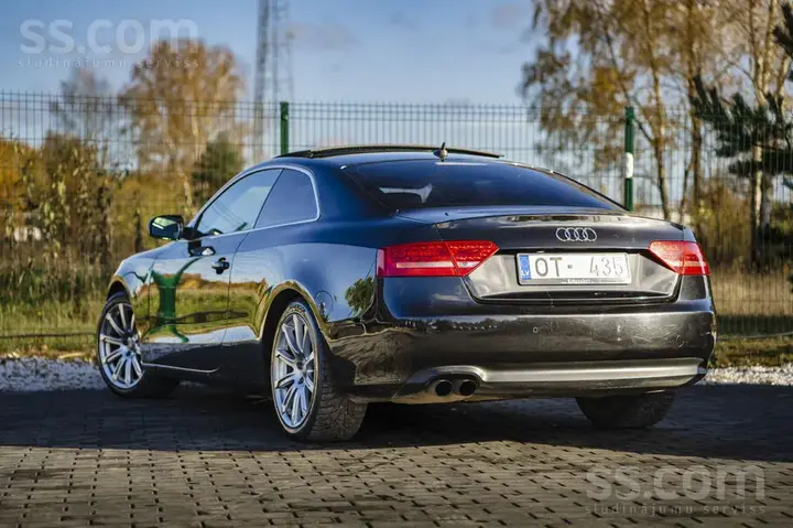 Audi A5 2009 photo 4