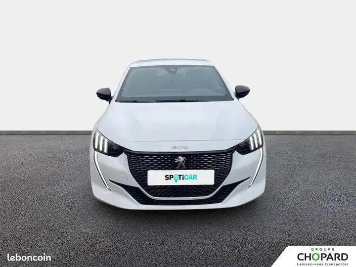 Peugeot 208 2023 photo 2