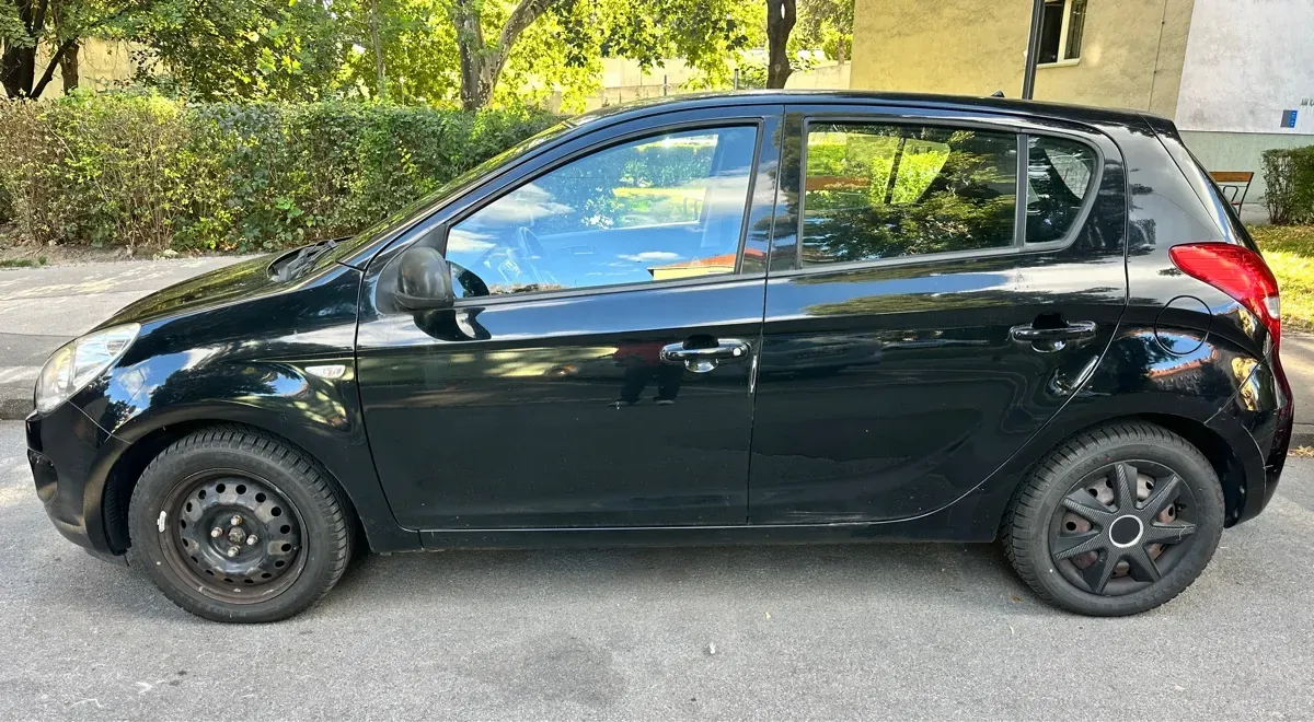Hyundai I20 2010 photo 2