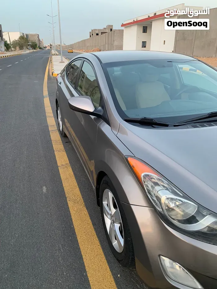 Hyundai Elantra 2013 photo 3