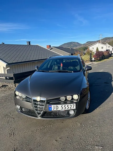 Alfa Romeo 159 2010 photo 2