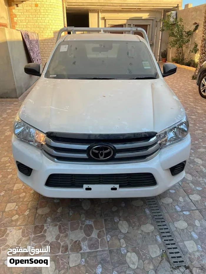Toyota Hilux 2025 photo 4