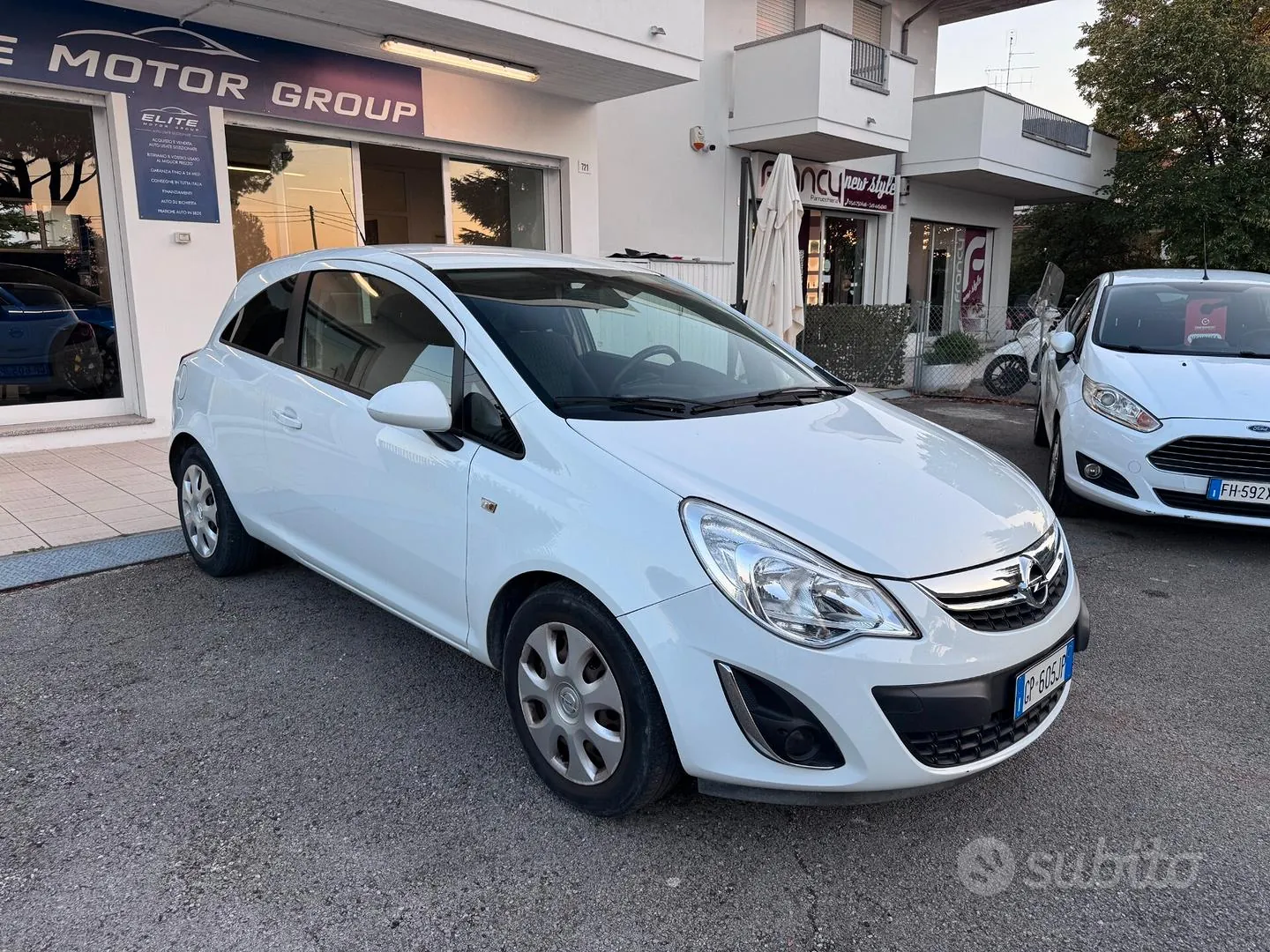 Opel Corsa 2013 photo 2