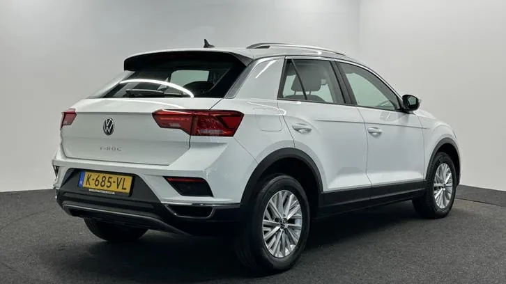 Volkswagen T-Roc 2021 photo 2