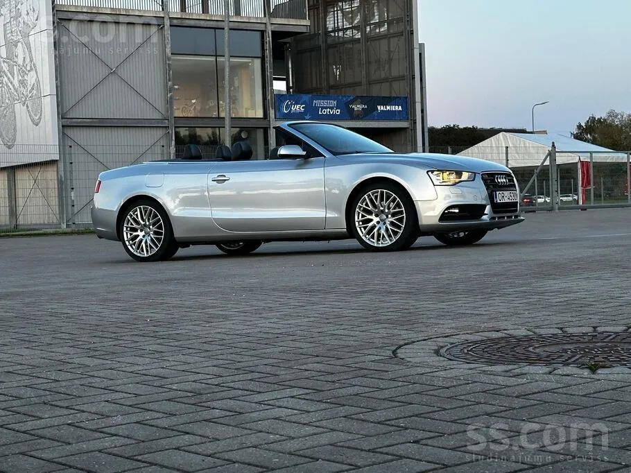 Audi A5 2012 photo 2