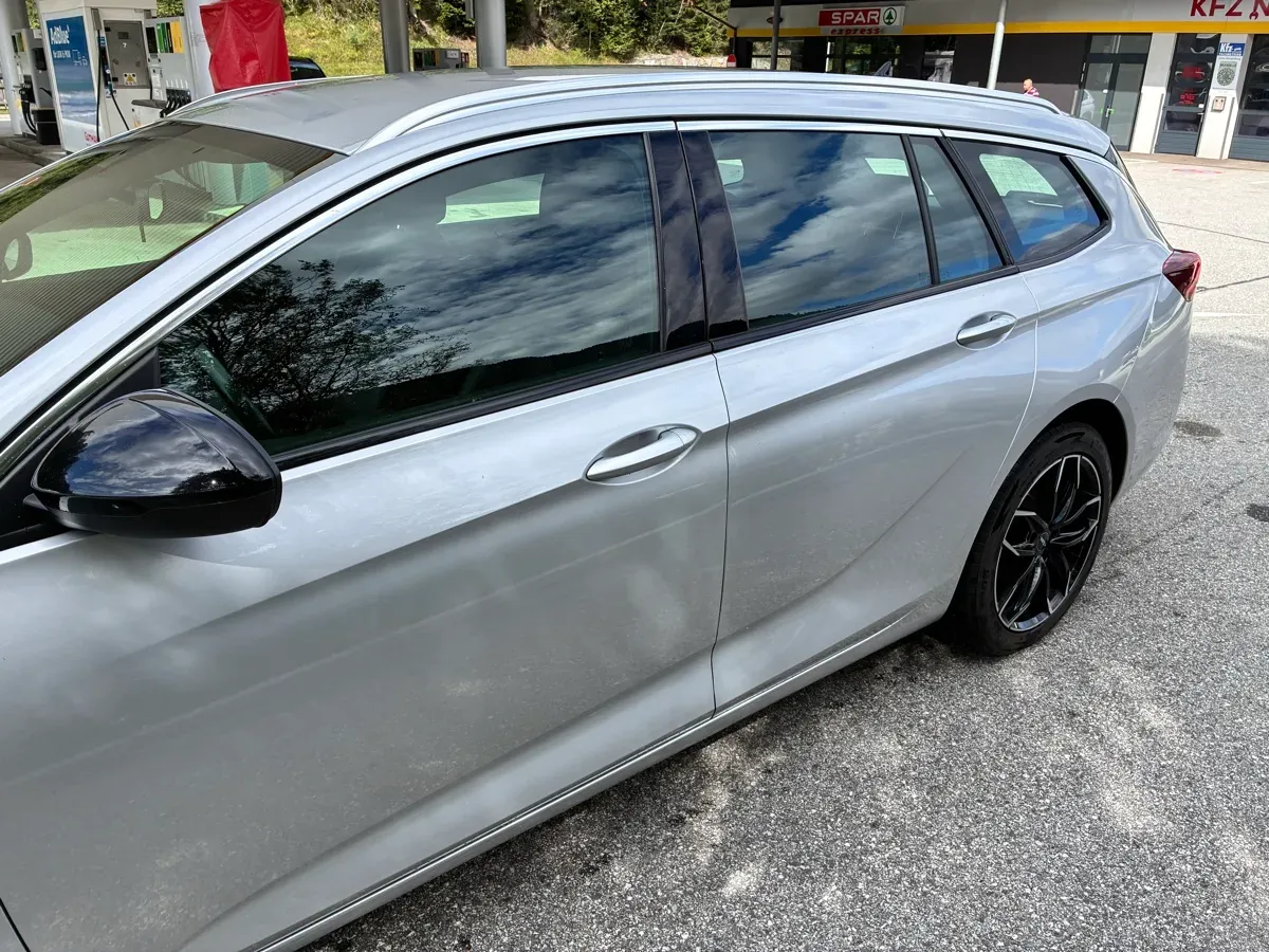 Opel Insignia 2022 photo 2