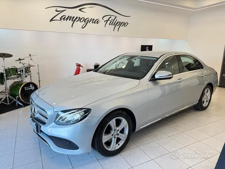 Mercedes-Benz E 220 D