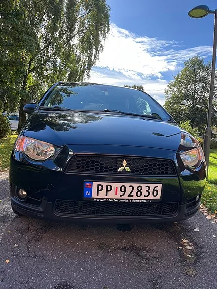 Mitsubishi Colt 2009 photo 2