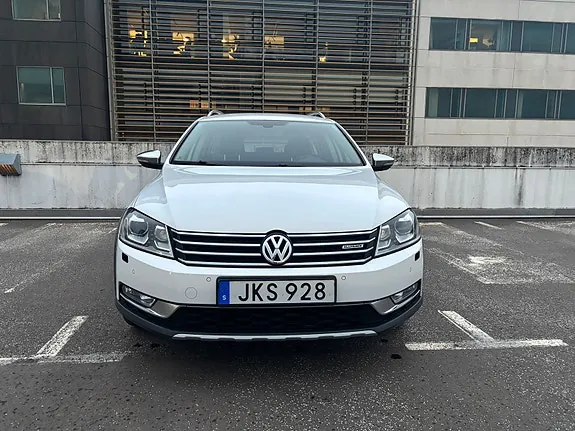 Volkswagen Passat Alltrack 2014 photo 2