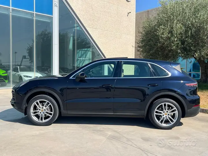 Porsche Cayenne 2018 photo 2