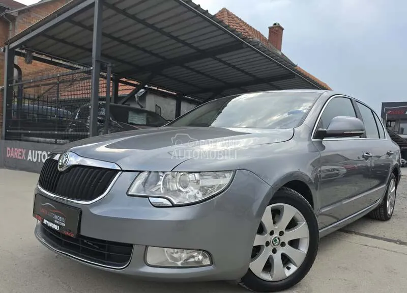 Skoda Superb 2011 photo 4