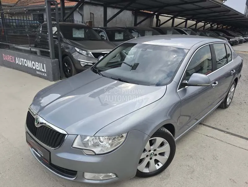 Skoda Superb 2011 photo 5