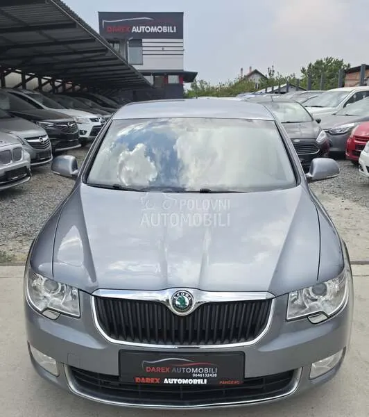 Skoda Superb 2011 photo 3