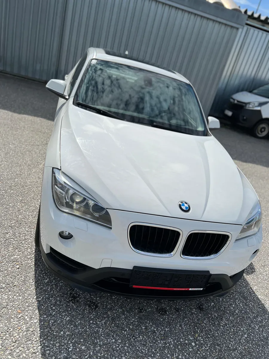BMW X1 2015 photo 2